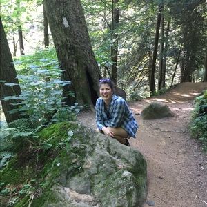 Meet your Posher, Elyse